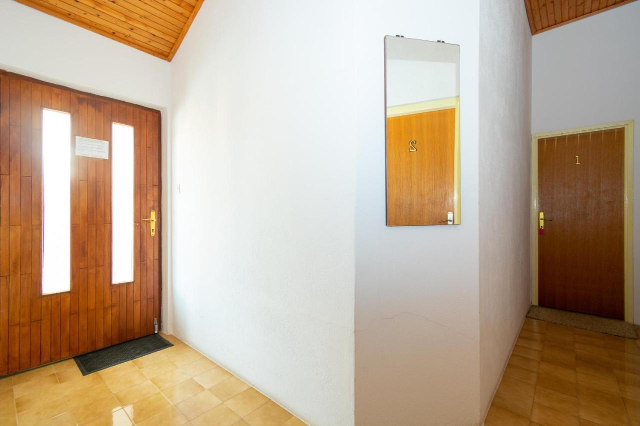 Apartments By The Sea Mandre, Pag - 4101 Kolan Exterior foto