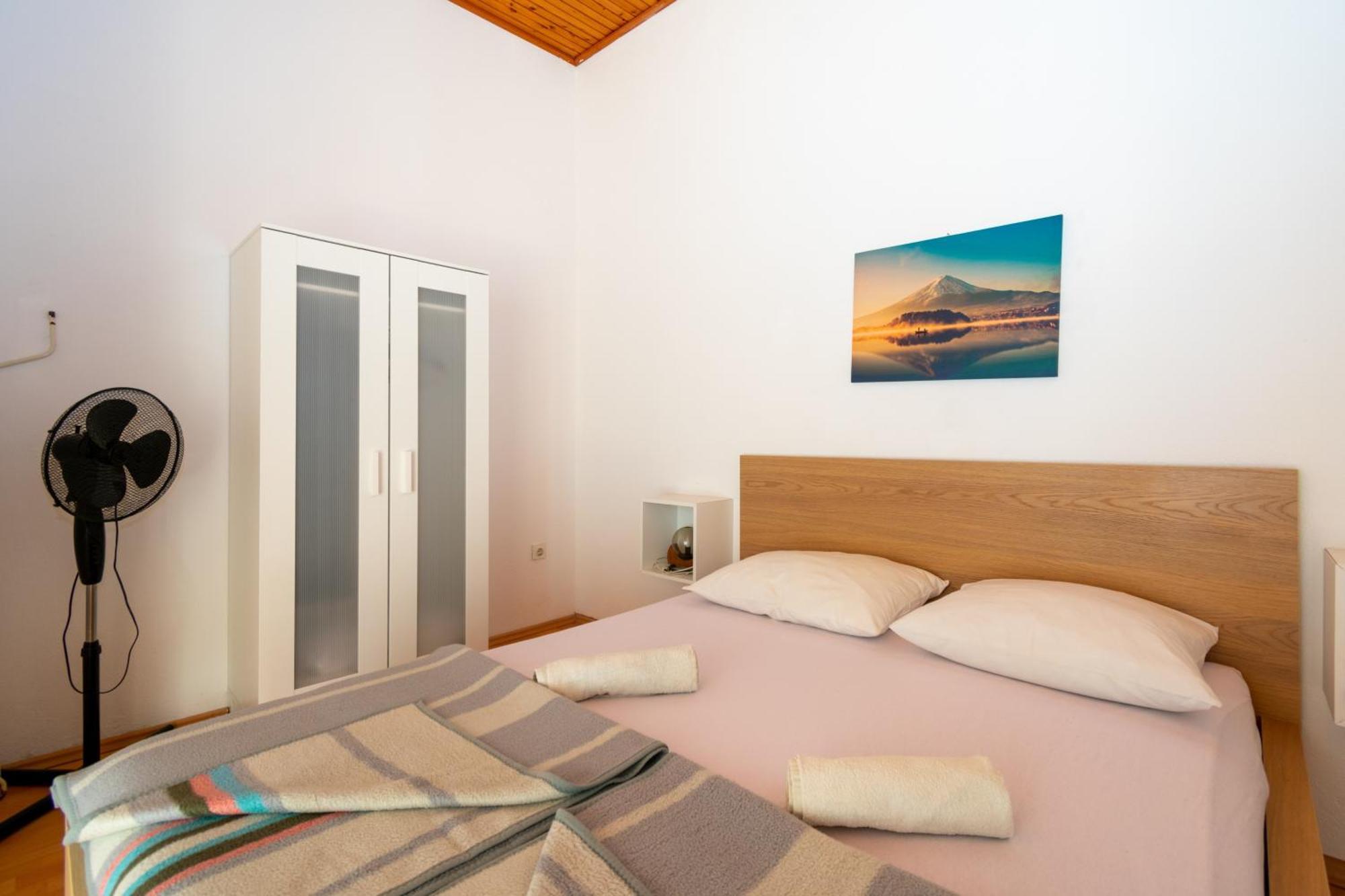 Apartments By The Sea Mandre, Pag - 4101 Kolan Zimmer foto