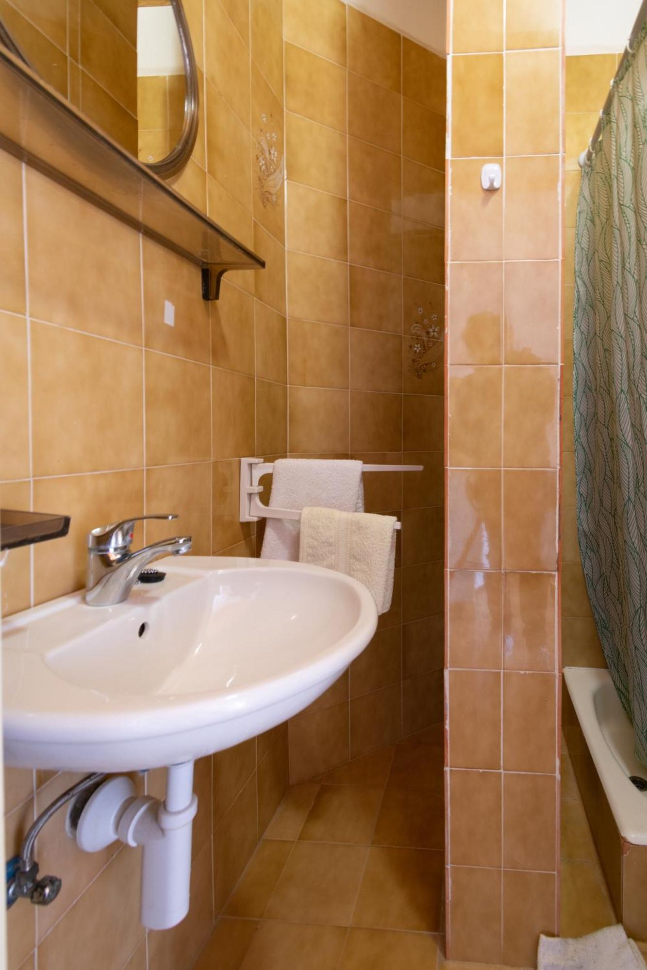 Apartments By The Sea Mandre, Pag - 4101 Kolan Zimmer foto